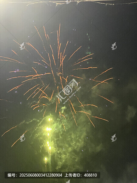 煙花夜空綻放光芒煙火