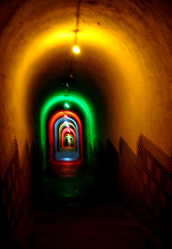 魔幻隧道