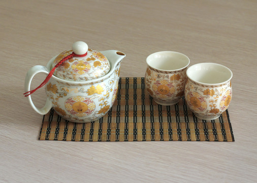 瓷器茶壶杯