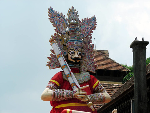 雕塑Dharmaputhra