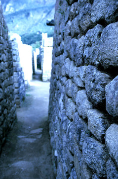 在马丘比丘印加遗址的住宅废墟墙（圣谷）；秘鲁