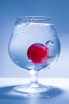 冻葡萄和玻璃水运动