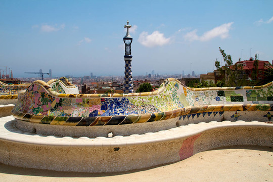 巴塞罗那- 5月27日：超现实的PARC古埃尔Antoni Gaudi；一个巴塞罗那最热门的旅游景点