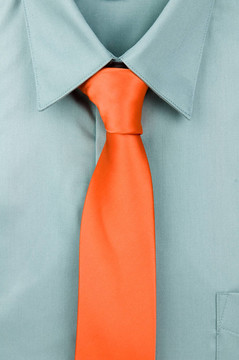 衬衫和领带。