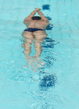 男子游泳运动员