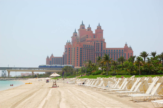 亚特兰蒂斯棕榈酒店和单轨列车的海滩；迪拜；