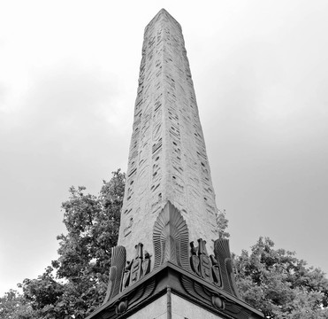埃及方尖碑；伦敦