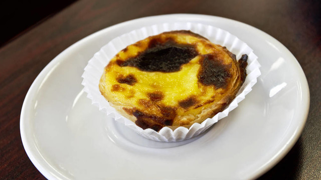 葡萄牙蛋奶冻糕点；pasteis de nata