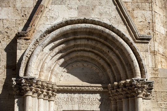 科勒加达di San Quirico d教堂La双飞；托斯卡纳