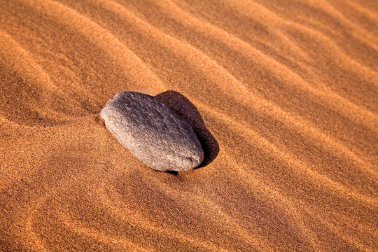 沙上的石头