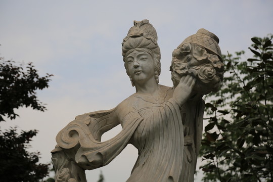 花仙子雕塑