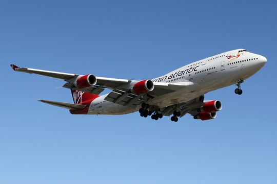 维珍航空 波音747 飞机降落