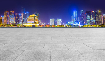 广场地砖和杭州城市建筑天际线