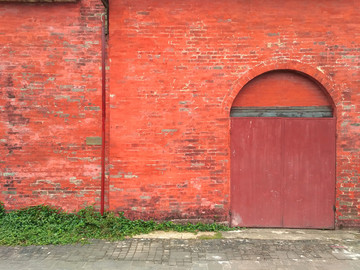 门红墙