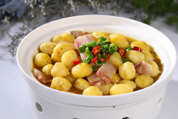 出缸肉焖土豆
