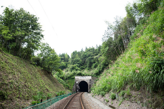 火车隧道