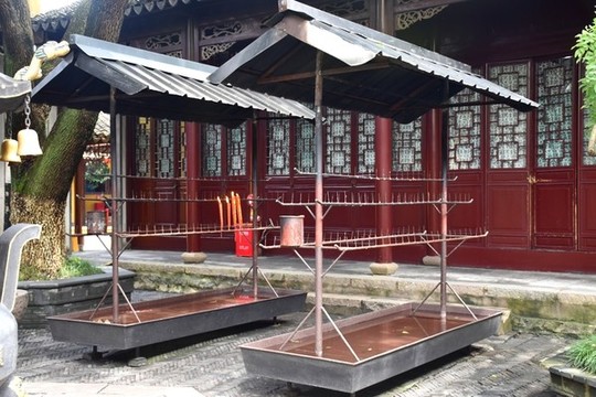寺庙香火台