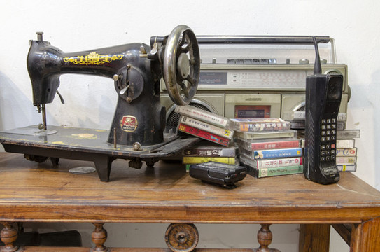 老式缝纫机磁带播放机