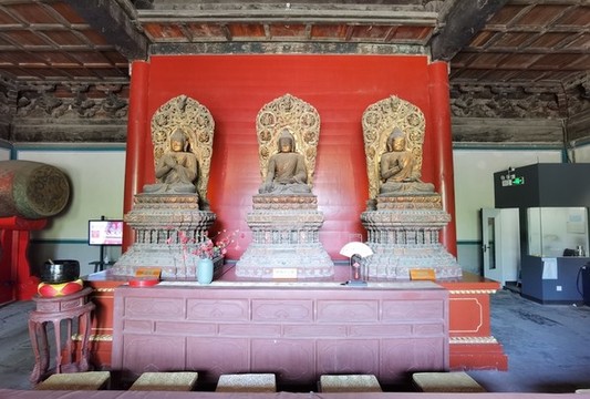 智化寺三世佛像