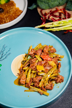 酸菜炒牛肉