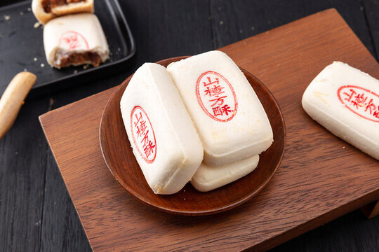 天津传统点心小吃山楂方酥糕点