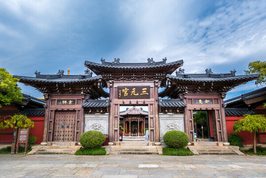 广富林三元宫的门楼