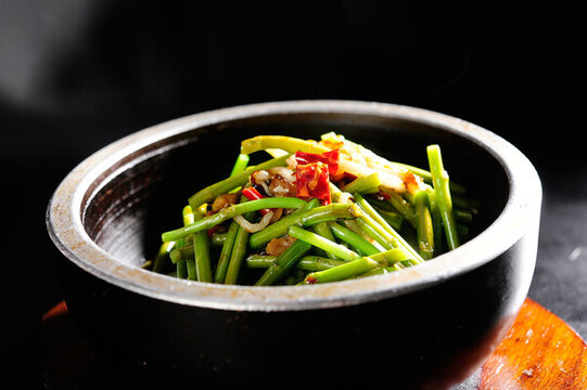 蓠蒿腊肉