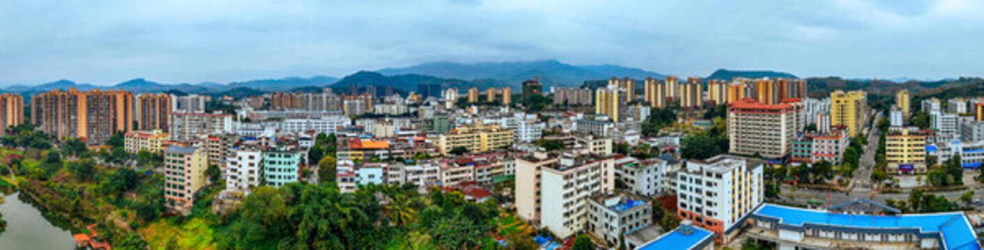 琼中县