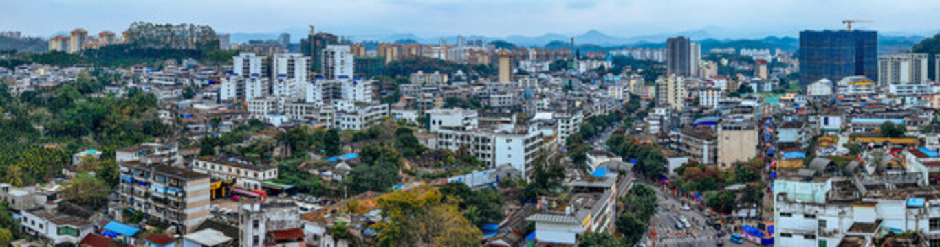 琼中县