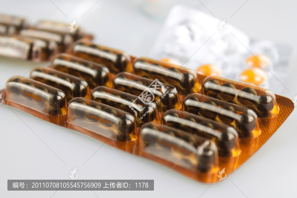 黑色药丸