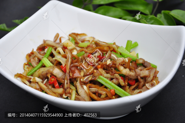 香瓜皮炒耳尖