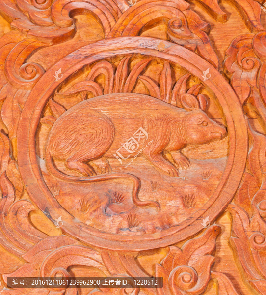 传统泰式木雕为鼠12生肖之一