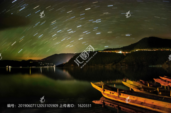 泸沽湖夜景