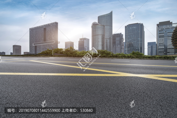 城市道路和高楼大厦
