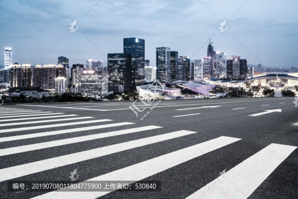 道路地面和高楼大厦