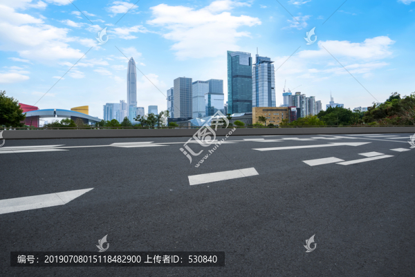 柏油马路和高楼大厦