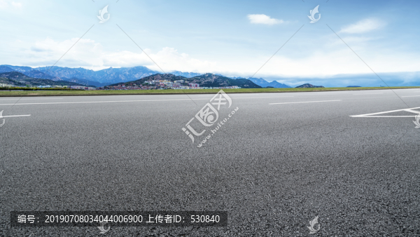 柏油马路和城市景观