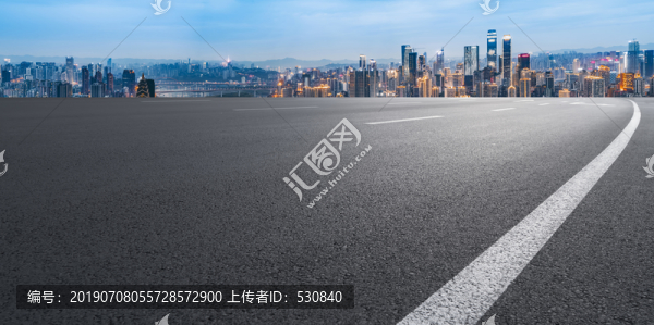 沥青路面和城市景观