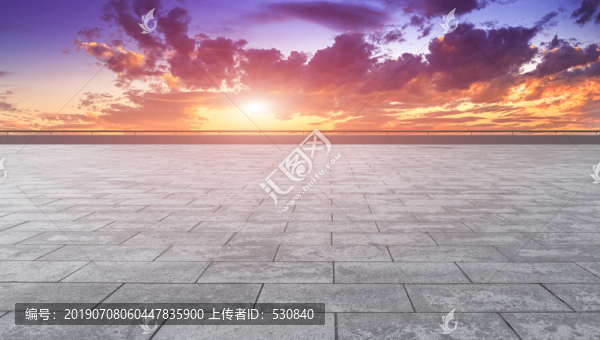 广场砖和空的前景