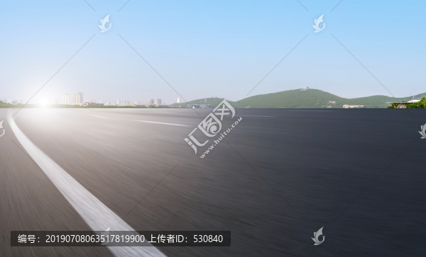 高速公路和城市景观