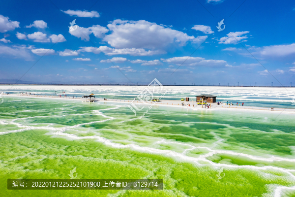 青海格尔木察尔汗盐湖风光航拍