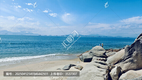 海边沙滩礁石