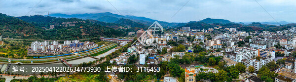 琼中县