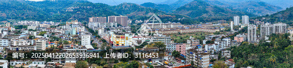 琼中县